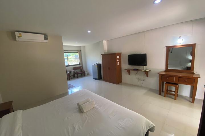 Room 18 of 35