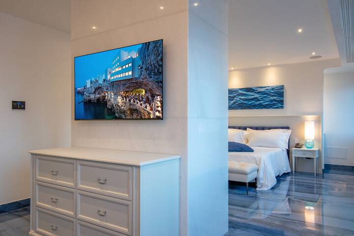 Room 10 of 73