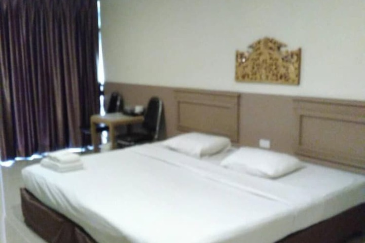 Room 19 of 32
