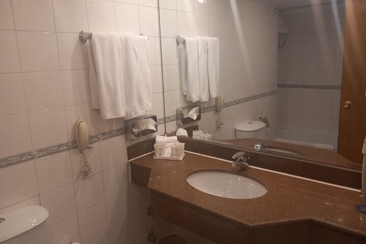 Room 43 of 75