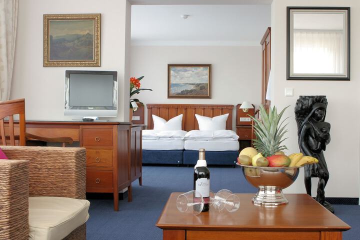 Room 6 of 52