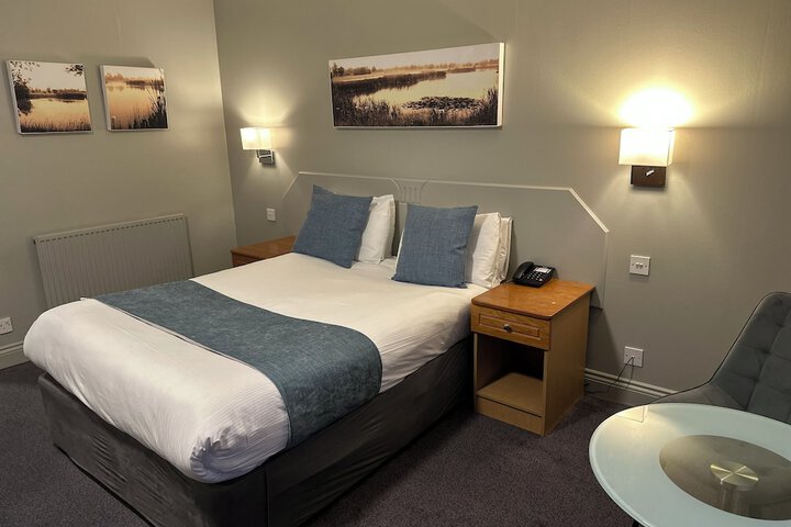 Room 28 of 82