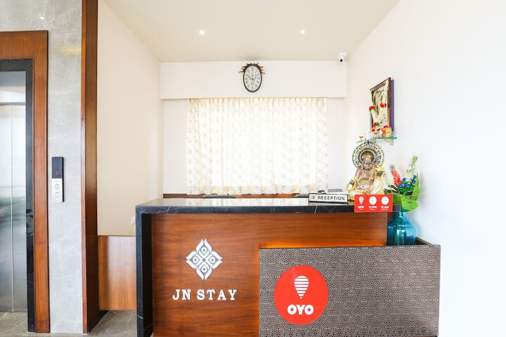 OYO 15220 JN STAY
