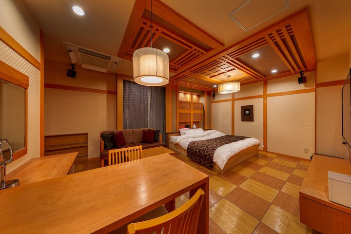 Room 9 of 46