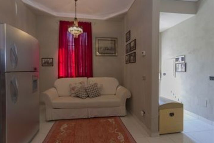 Room 275 of 320