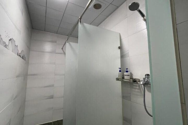 Room 16 of 26