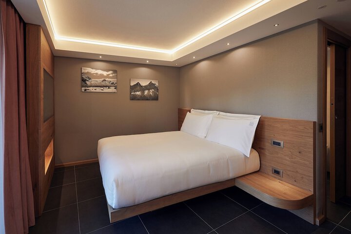 Room 6 of 54