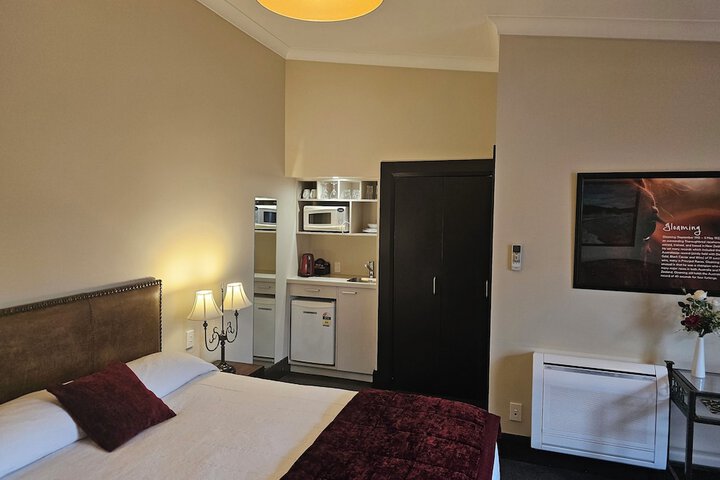 Room 51 of 104