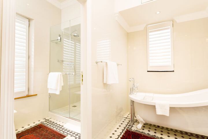 Bath Interior