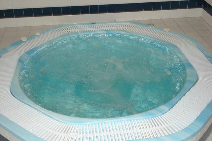 Spa 33 of 63