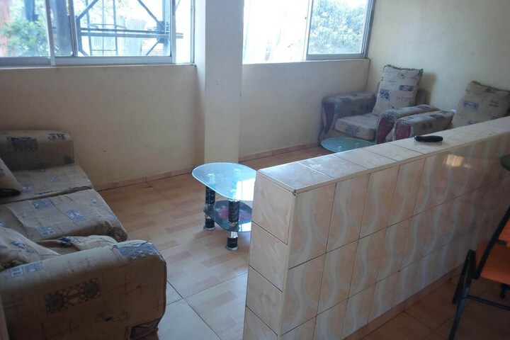 Lounge 16 of 20