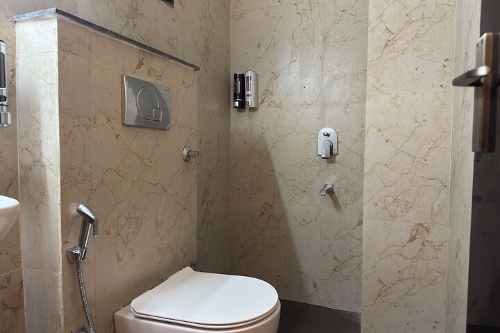 Room 25 of 35