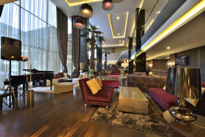 Guest Lobby