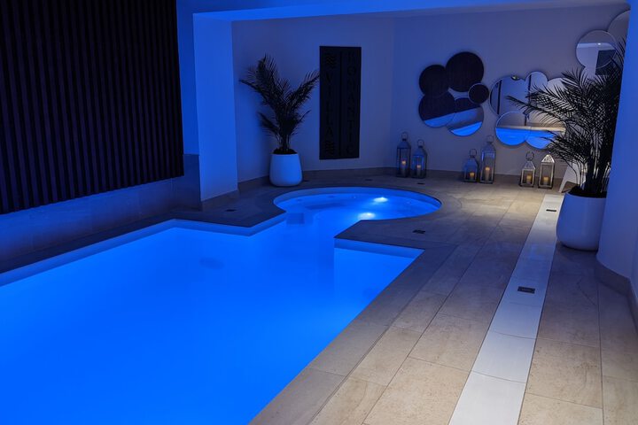 Pool 54 of 70