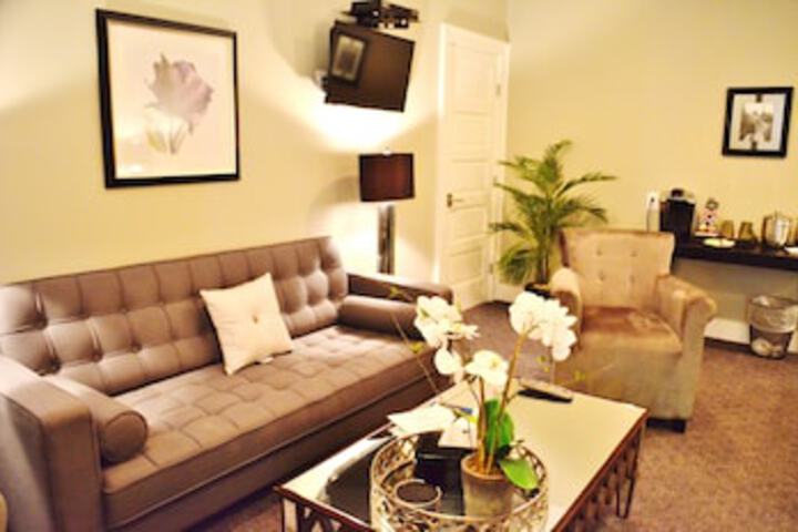 Room 85 of 285
