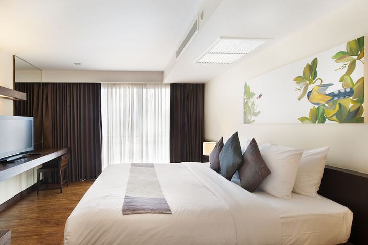 Room 6 of 61