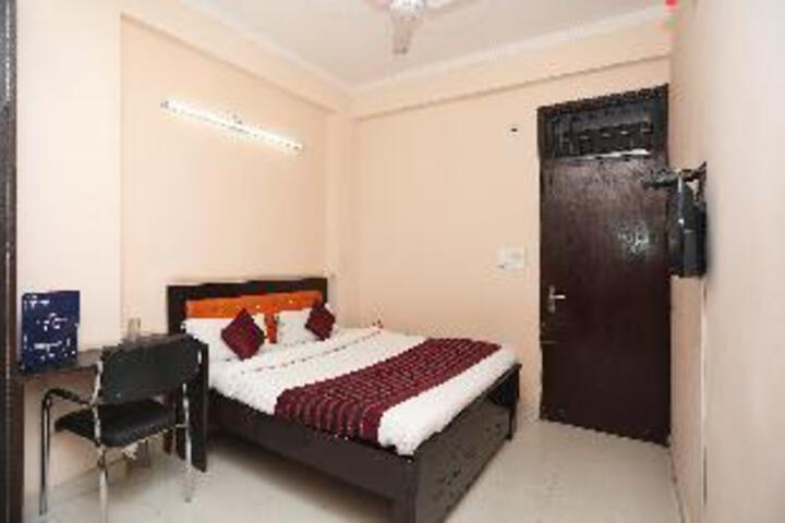 Room 10 of 22