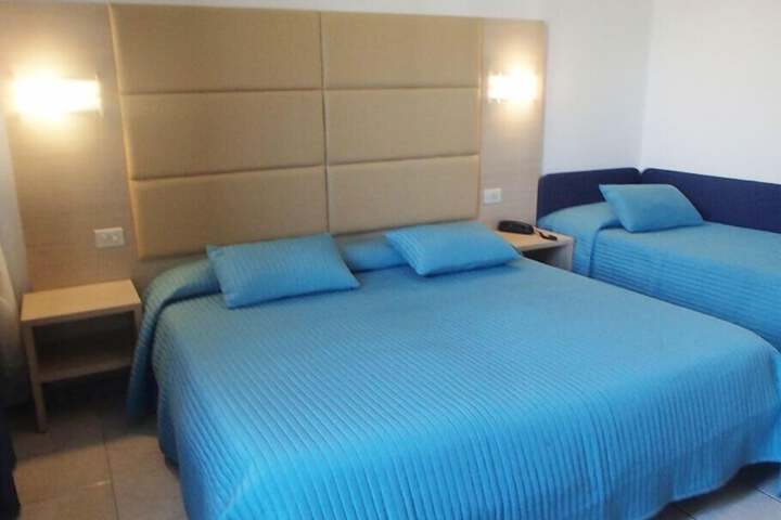 Room 10 of 51
