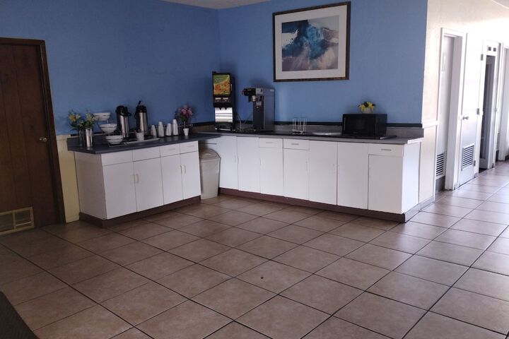 Breakfast/Coffee Service 15 of 15