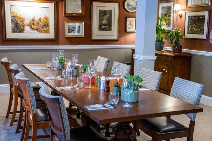 Dining Photos
