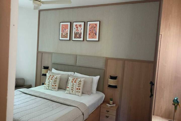 Room 7 of 35