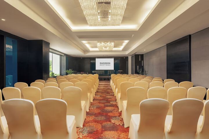 Ballroom/Hall 62 of 66