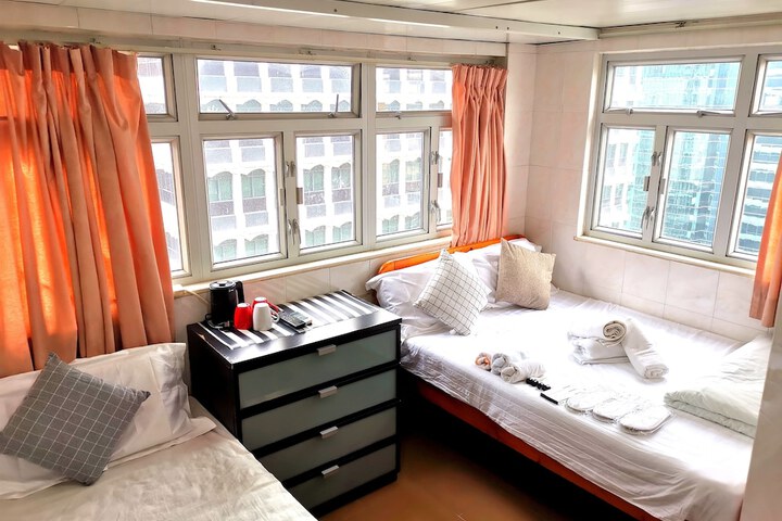 Room 18 of 31