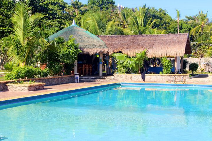 Hotel with Pool