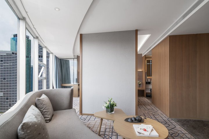 Room 13 of 25
