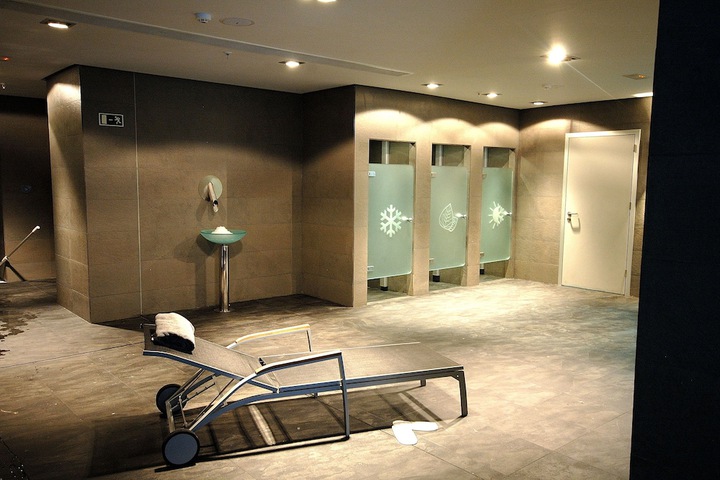 Spa 44 of 82