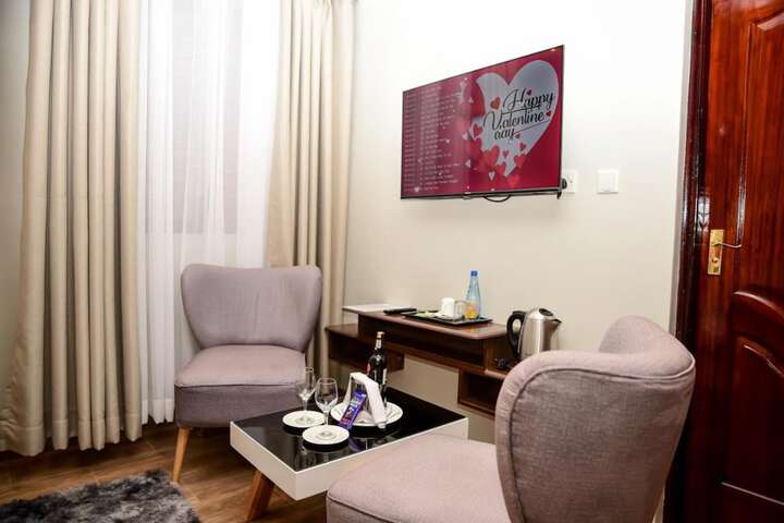 Room 14 of 32