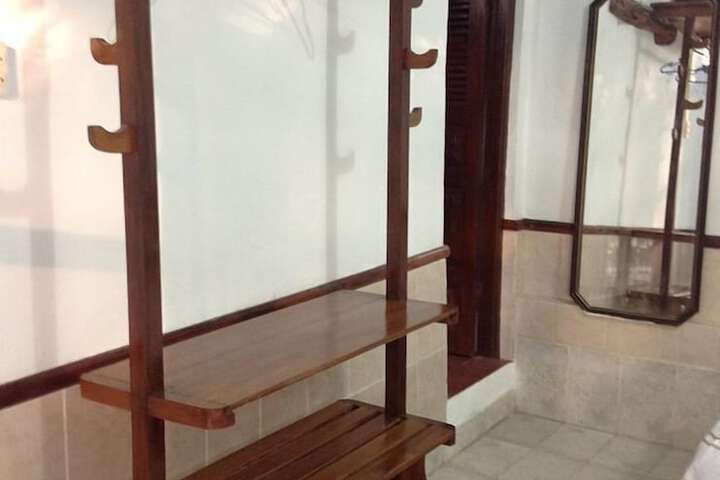 Room 7 of 25