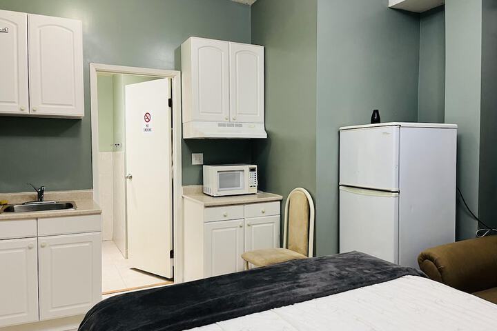 Room 6 of 14