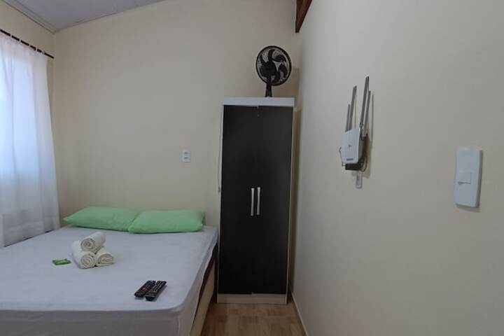 Room 4 of 7