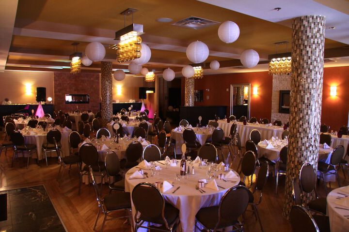 Ballroom/Hall 68 of 84