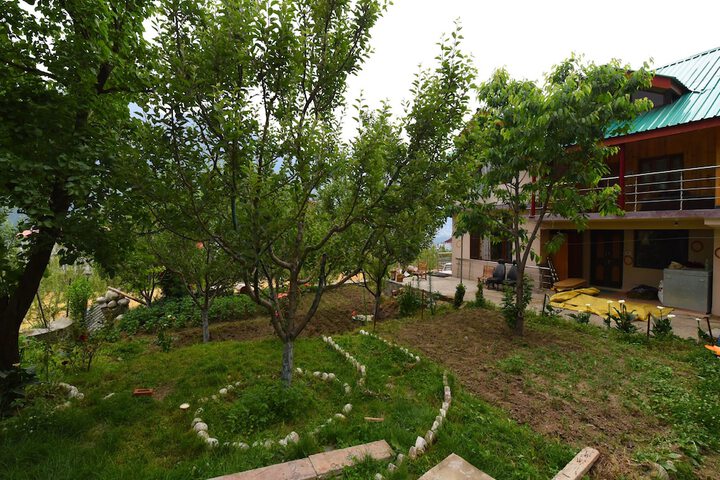 OYO 14257 HOME PLEASANT FAMILY STUDIO AT