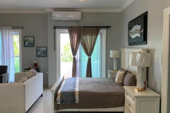 Room 73 of 117