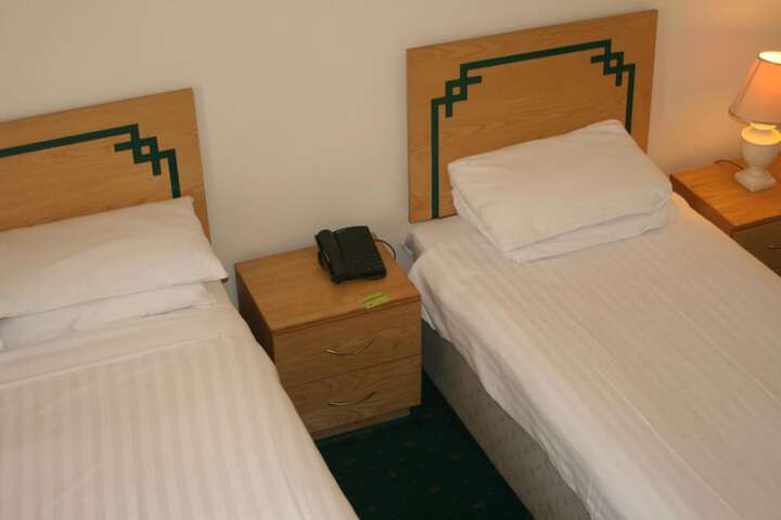 Room 9 of 29