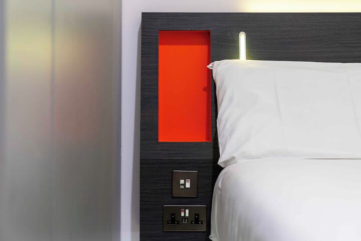 Room 19 of 59