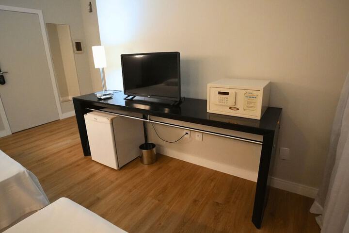 Room 6 of 47