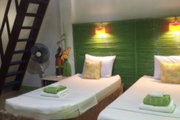 Room 8 of 34
