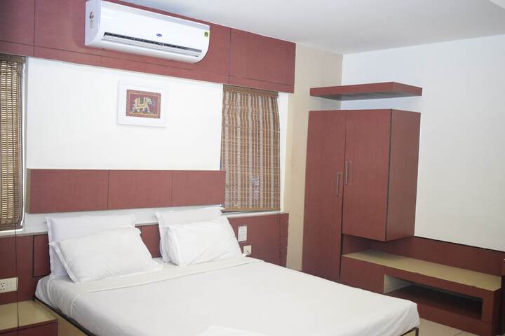 Room 22 of 34