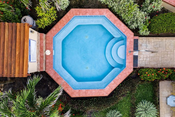 Pool 232 of 328