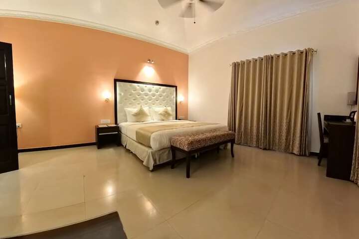 Room 18 of 49