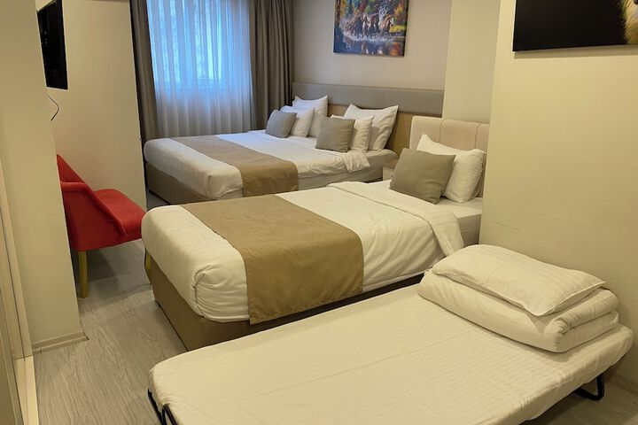 Room 34 of 66