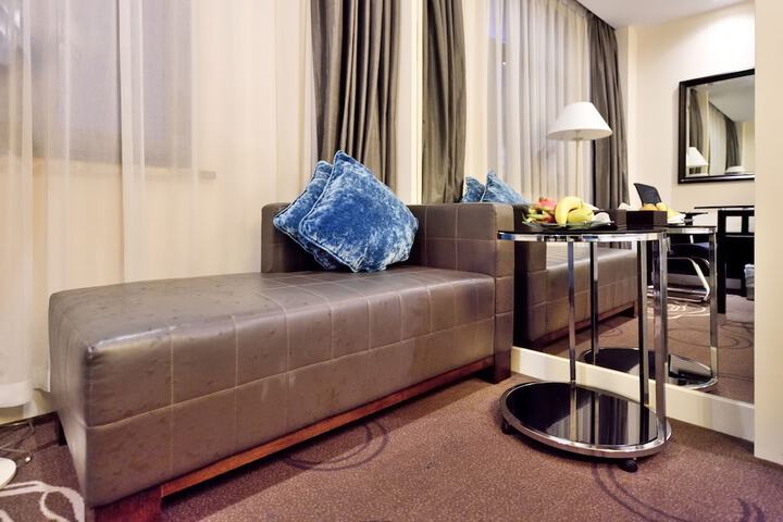 Room 35 of 114