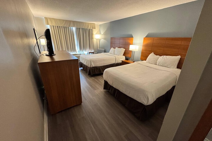 Room 9 of 25