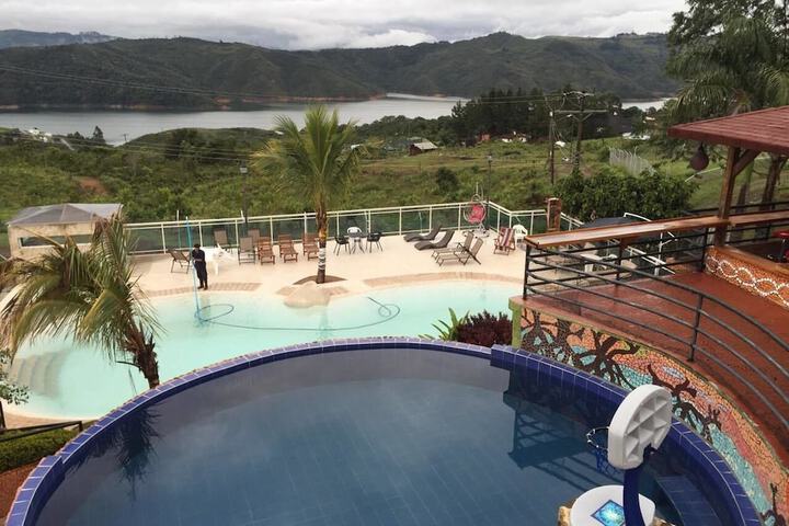 Hotel La Cuspide in Calima