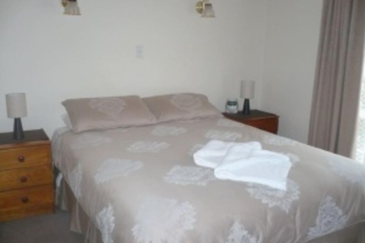 Room 8 of 108
