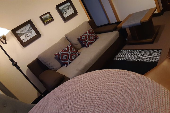 Room 49 of 77